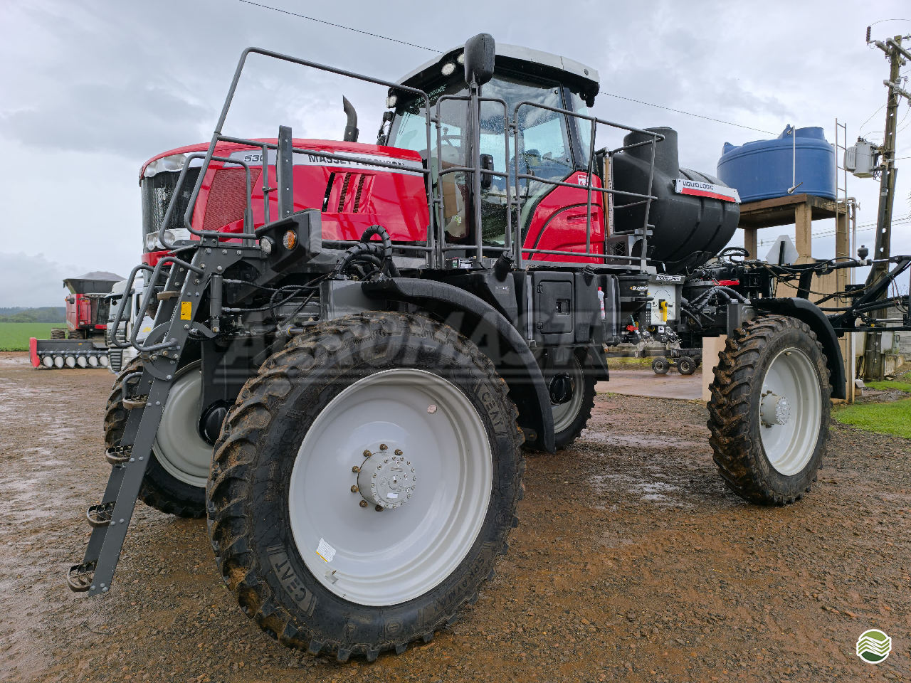 PULVERIZADOR MASSEY FERGUSON MF 500R Tração 4x4 Agromaster Máquinas Agrícolas PONTA GROSSA PARANÁ PR
